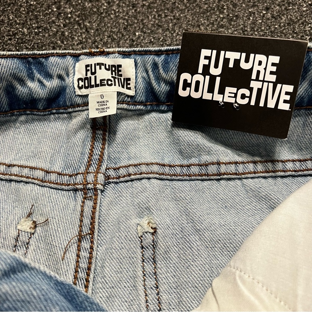 NWT Future Collective Women’s Mid Rise Wide Leg Jeans, Relaxed Jean Size 0 - Picture 13 of 14